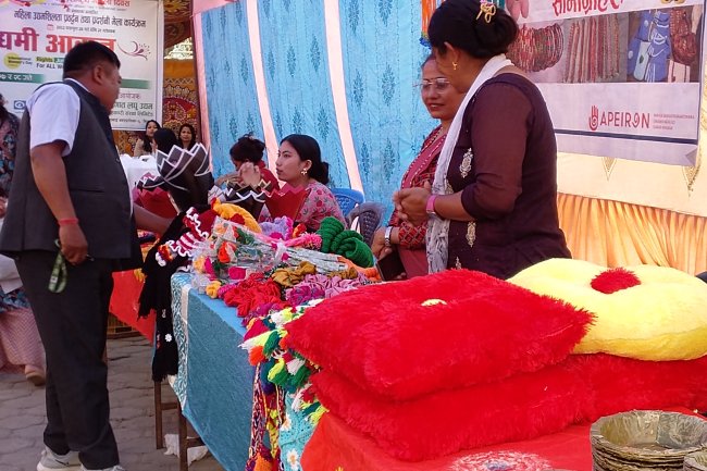 नारी दिवसको अवसरमा सिन्धुलीमा महिला उद्यमीहरूको प्रदर्शनी